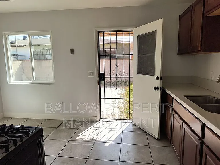 457B Smith Ave — Photo 14