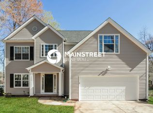 1504 Fallen Tree Ct, Charlotte, NC 28262