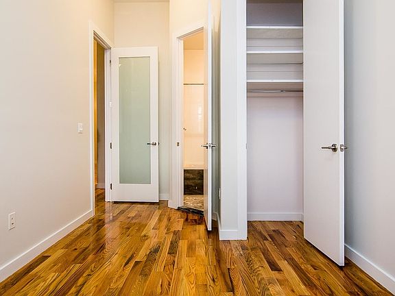 4th image of 309 Harman St #01