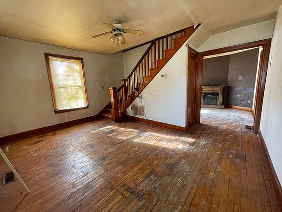2nd image of 1843 Forest Ave
