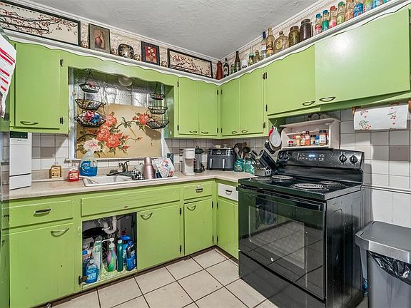 4th image of 4400 NW 47th St