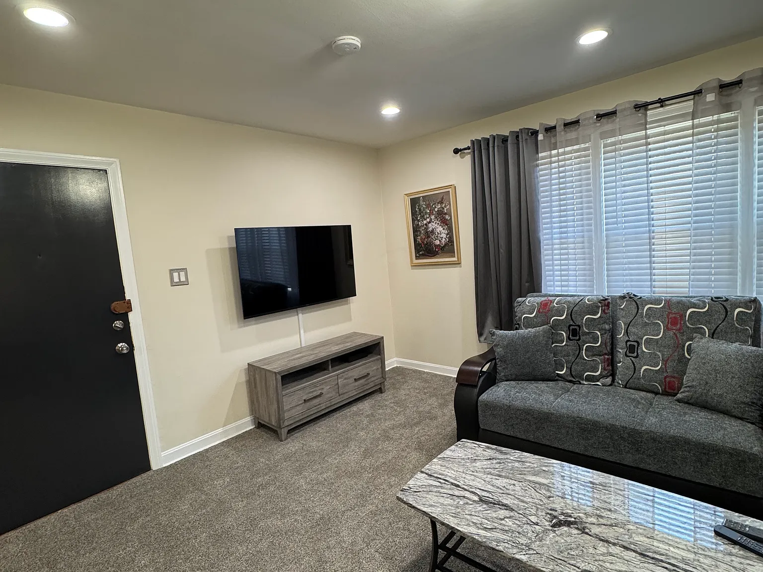 2 bed, $3,300 — Photo 4