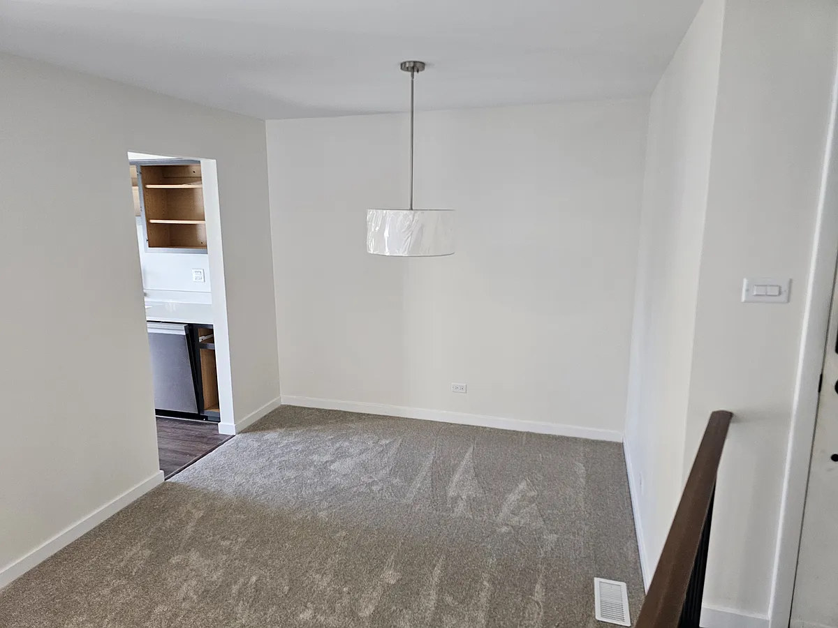 Building Photo - 360 Springlake Ln #B