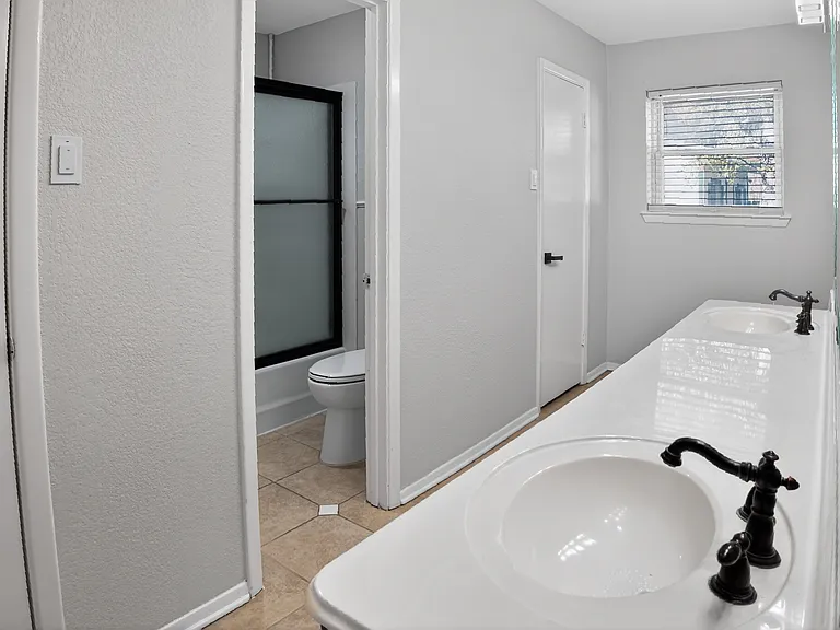 6425 Heidelburg Ct — Photo 26
