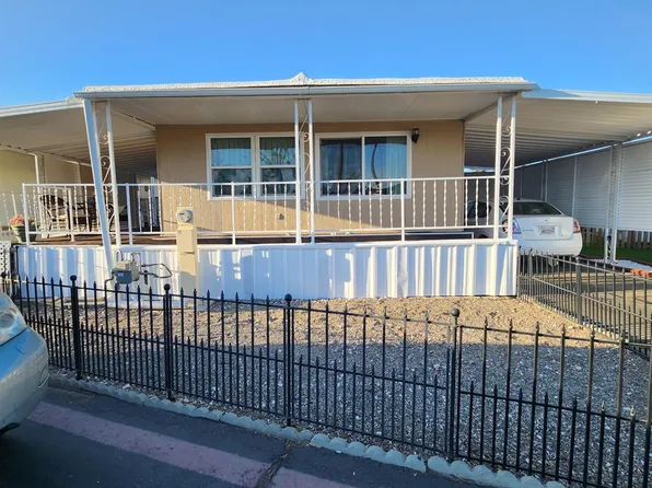 1724 Minnewawa Ave #12, Clovis, CA 93612