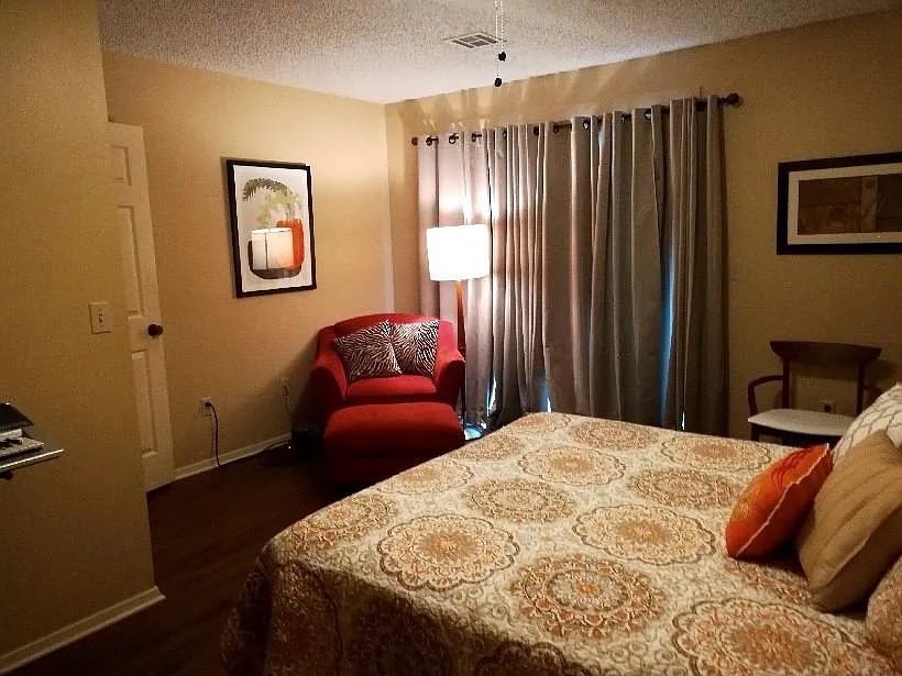 1118 Whipporwill Ln — Photo 3