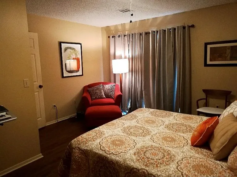 1118 Whipporwill Ln #B — Photo 6