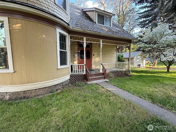 2nd image of 622 E Richmond Avenue