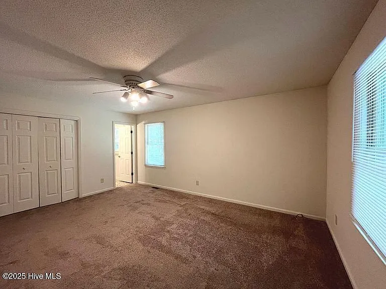 902 Heather Trl — Photo 16