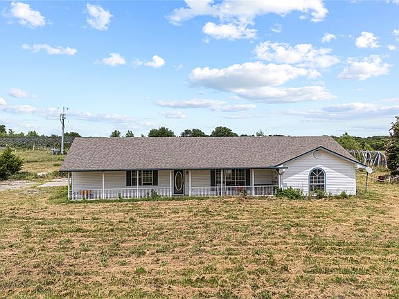 5th image of 1852 County Road 1540