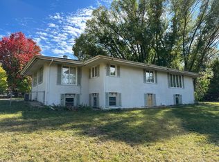 2880 Sibley Hills Dr, Eagan, MN 55121