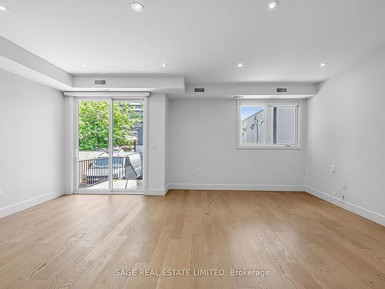 909 Castlefield Ave #1 — Photo 11