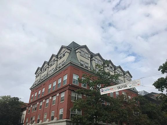 5th image of 100 Washington St #0f2e08943
