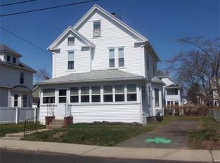 35 Ridgewood Ave, Holyoke, MA 01040
