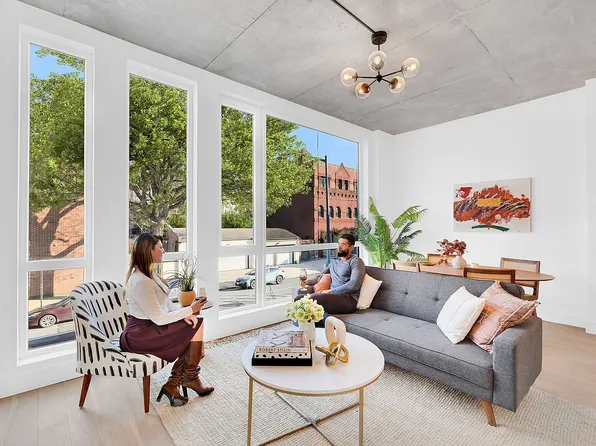 228 Vanderbilt Ave #2B, Brooklyn, NY 11205
