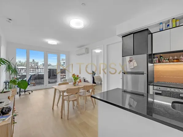 137 Frost Street image 1 of 11