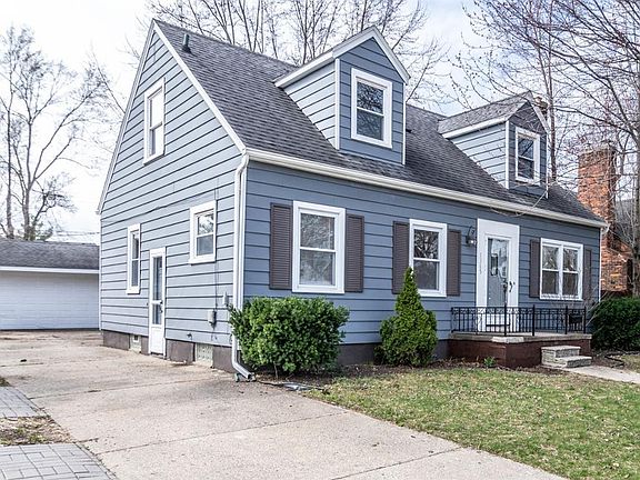 2nd image of 1385 W Saratoga St