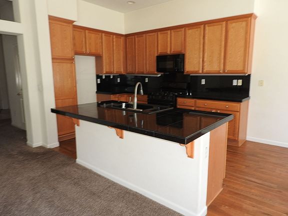 3rd image of 6940 Cherry Ridge Cir