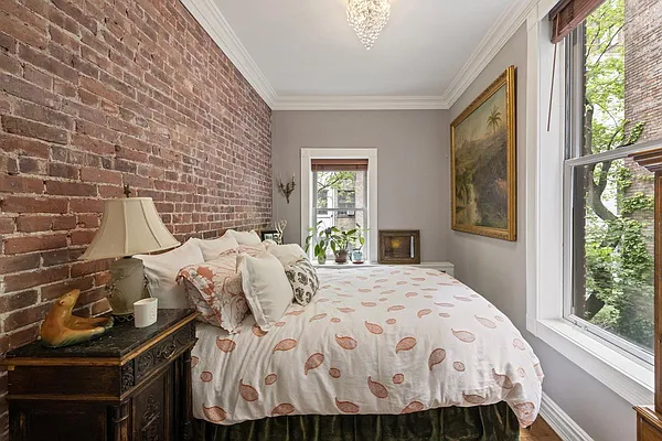 Sold by Ann Ferguson, LLC | media 4