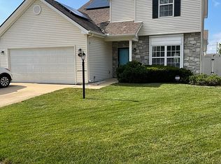 704 Yalow Dr, Champaign, IL 61822