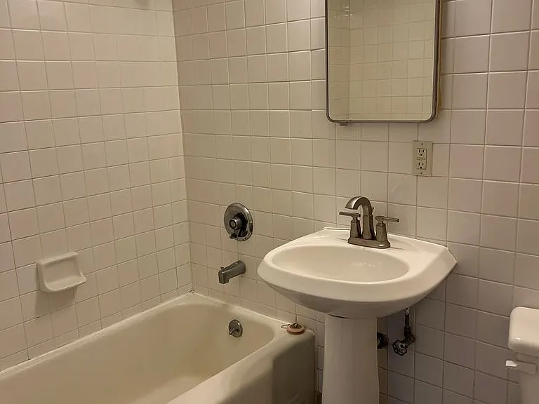 303 Harvard Ave E #303 — Photo 7