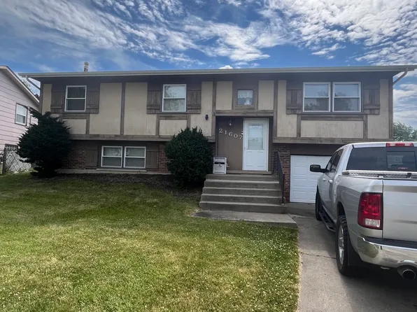 21607 Charlotte Ct, Sauk Village, IL 60411