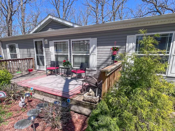 24067 Oak Street, Pittsburg, MO 65724