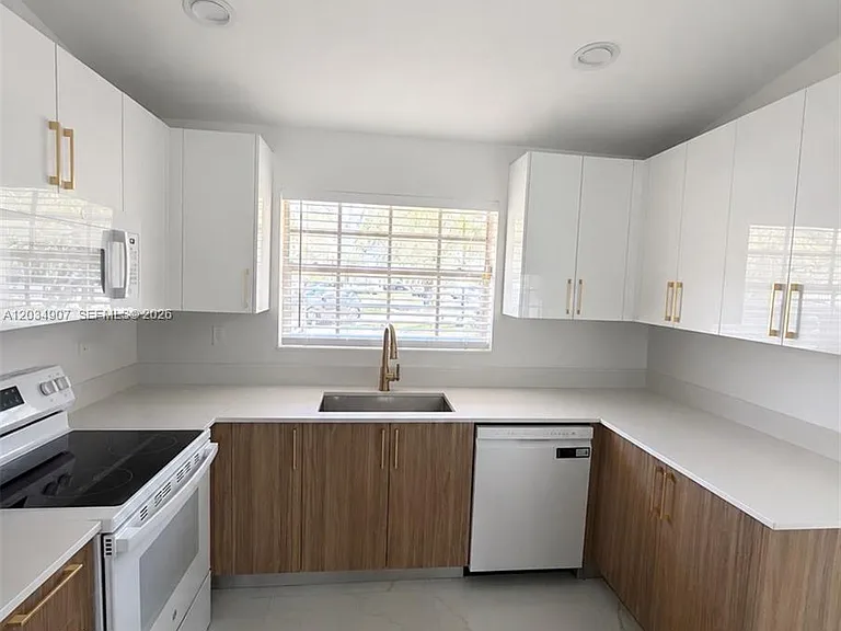 13220 SW 86th Ln — Photo 3