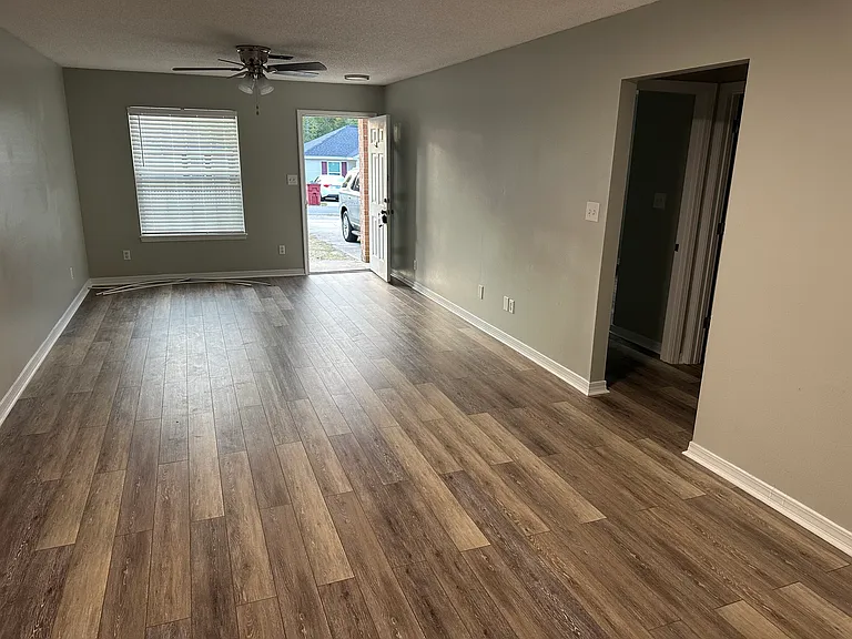 6822 Chuckwagon Ln — Photo 3