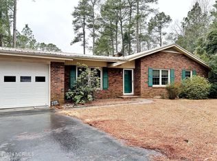 1100 N Glenwood Trl, Southern Pines, NC 28387