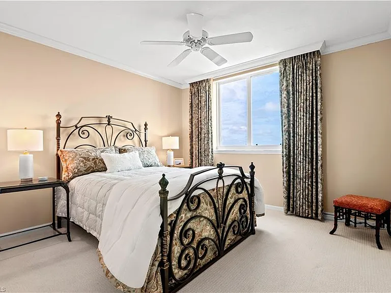 7515 Pelican Bay Blvd #7B — Photo 18