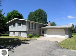 4767 E M 55, Cadillac, MI 49601