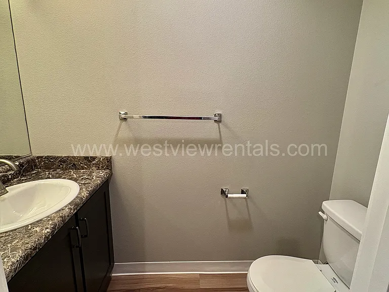 1010 Railroad Ave — Photo 253