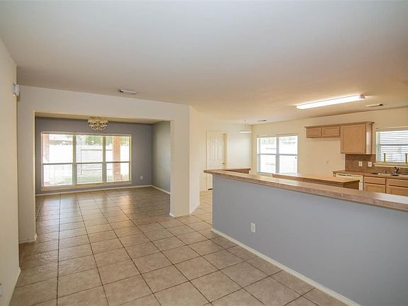 5th image of 19619 Nara Vista Dr