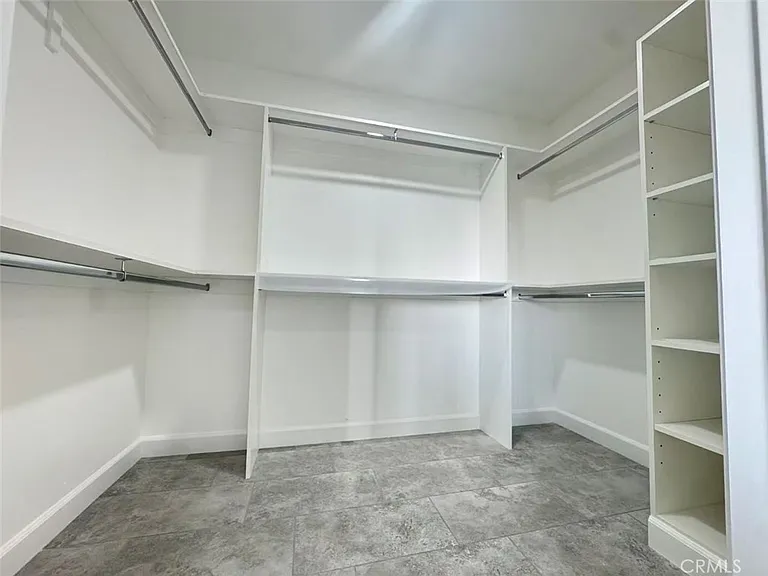 3233 E Cameron Ave — Photo 12