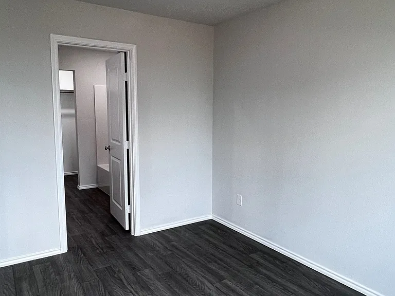 108 Dotty Lou St — Photo 3