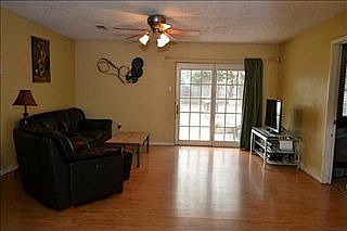 3rd image of 812 Opal St