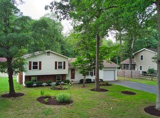 6706 Oak Ridge Dr, Hebron, MD 21830