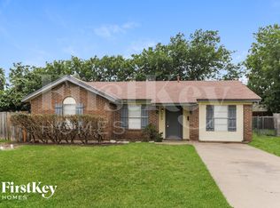 308 Coury Rd, Everman, TX 76140