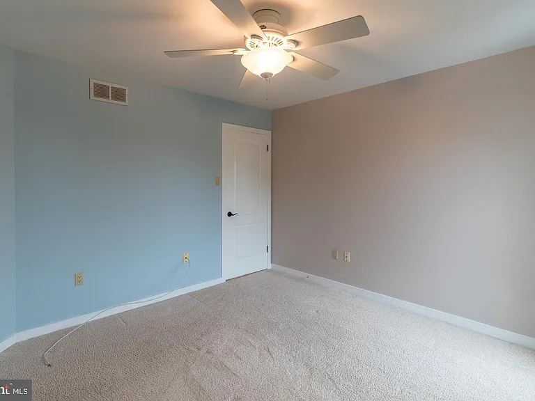 56 W Windrose Dr — Photo 50