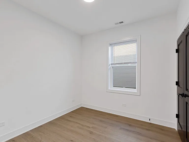 6500 S Maryland Ave #1 — Photo 10