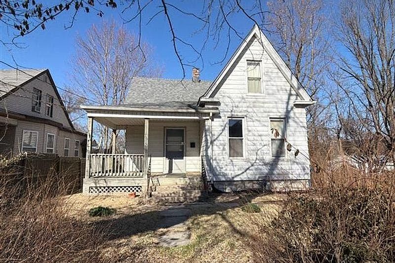 1st image of 1520 Highland Ave