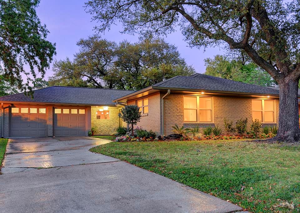 1st image of 2222 Viking Dr