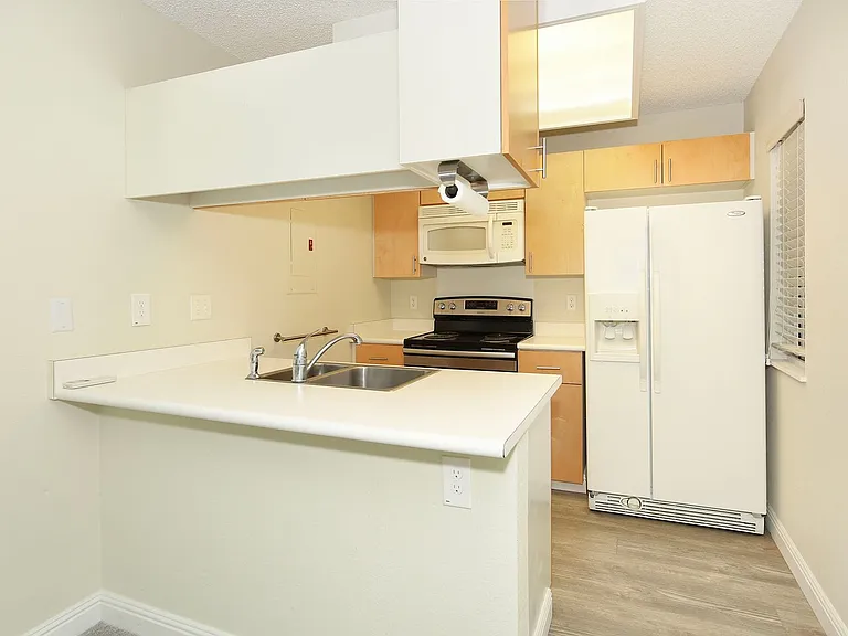 373 Mananai Pl #44-R — Photo 5