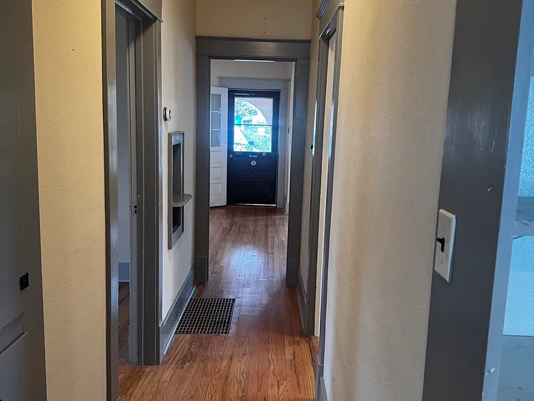 317 Dartmouth Dr SE — Photo 12