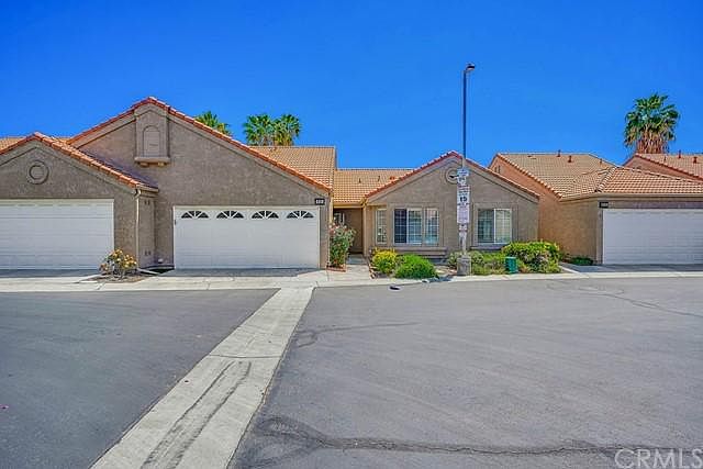 1st image of 910 Windsong St