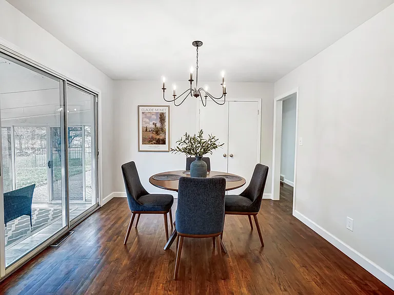 3592 Delamere Ave — Photo 16