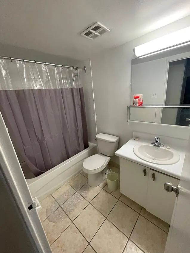Flex Room - Carlton St & Homewood Ave — Photo 4