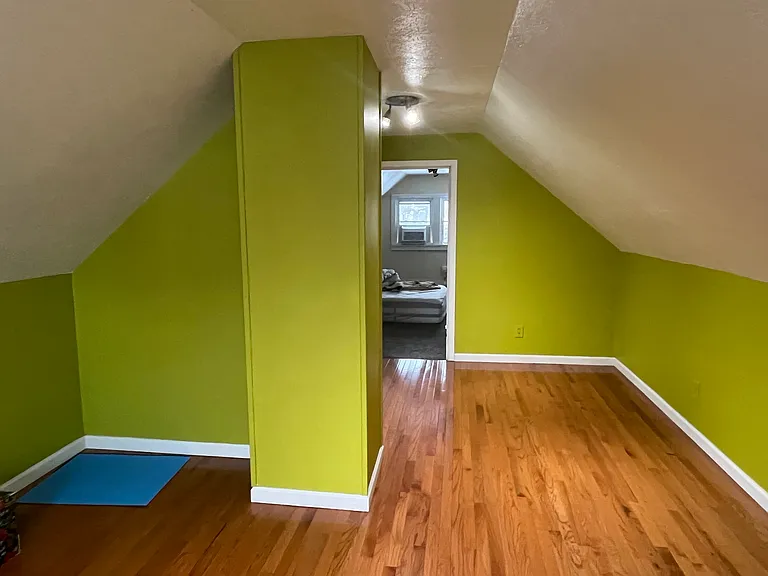 1265 W Clifton Blvd — Photo 15