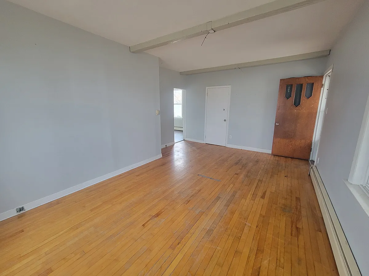 Building Photo - 17 Duke St #1